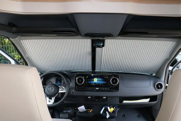 Etuikkunan pimennysverho Mercedes-Benz Sprinter, avattava (2019➟), Remis 🙂 Asiakkaiden Suosikki