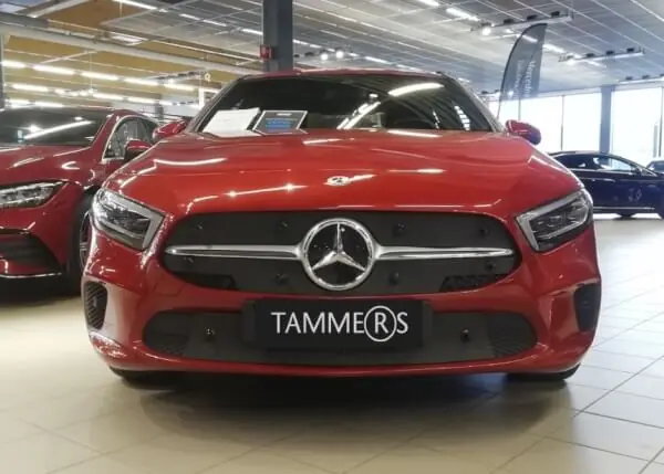 Maskisuoja Mercedes-Benz A-sarja Business edition (2019-2024), Tammer-Suoja đ AlkuperĂ€inen