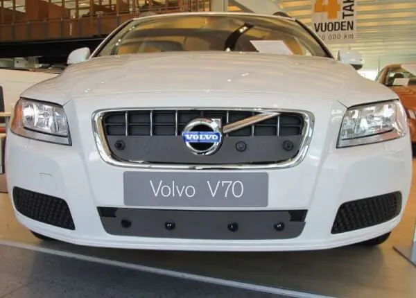 Maskisuoja Volvo V70/S80, osittain umpinainen (2010-2013), Tammer-Suoja đ AlkuperĂ€inen