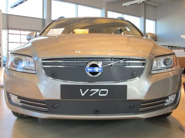 Maskisuoja Volvo V70, puoliksi avoin maski (2014-2016), Tammer-Suoja đ Uutuus