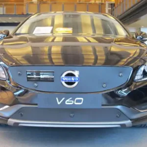Ajankohtainen Maskisuoja Volvo V60 CWAB (2014-2018), Tammer-Suoja 🙂