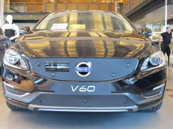 Ajankohtainen Maskisuoja Volvo V60 CWAB (2014-2018), Tammer-Suoja đ