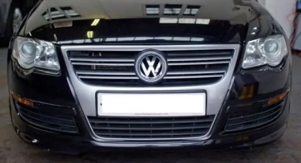 Maskisuoja Volkswagen Passat R-design (2005-2010), Tammer-Suoja đ ĂlĂ€ Missaa