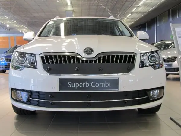 Maskisuoja Skoda Superb (2013-2015), Tammer-Suoja đ Uutuus