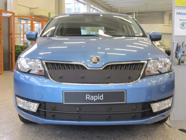 Maskisuoja Skoda Rapid (2013➟), Tammer-Suoja 🙂 Flash-Tarjous