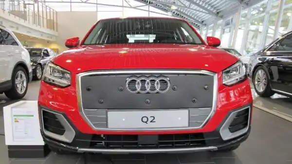 Suoraan Valmistajalta Maskisuoja Audi Q2 (2017➟), Tammer-Suoja 🙂