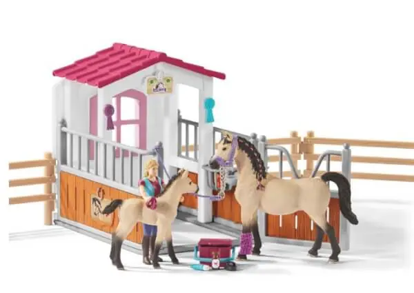 Karsina arabihevosilla ja hoitajalla, Schleich 🙂 Uutuus