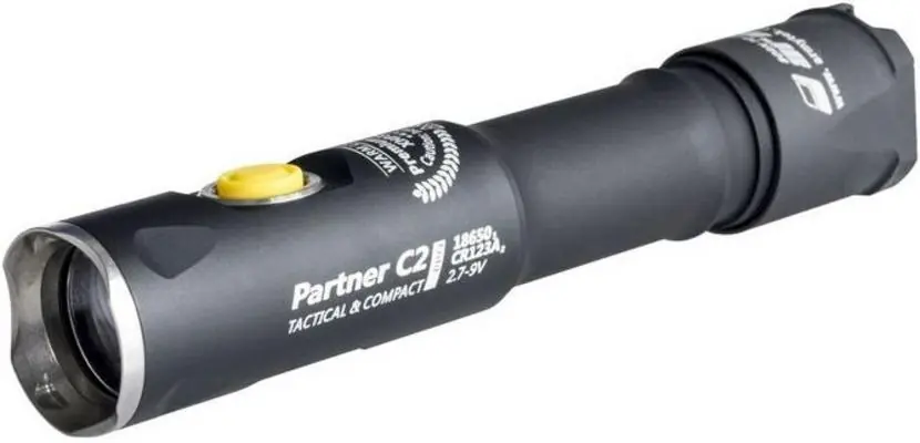 Partner C2 PRO taktinen taskulamppu, Warm, Armytek đ Tilaa Heti