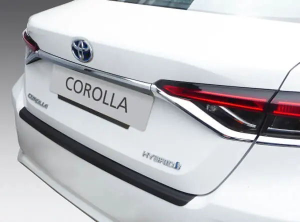 Edullinen Takapuskurin suoja Toyota Corolla sedan (2019➟) 🙂